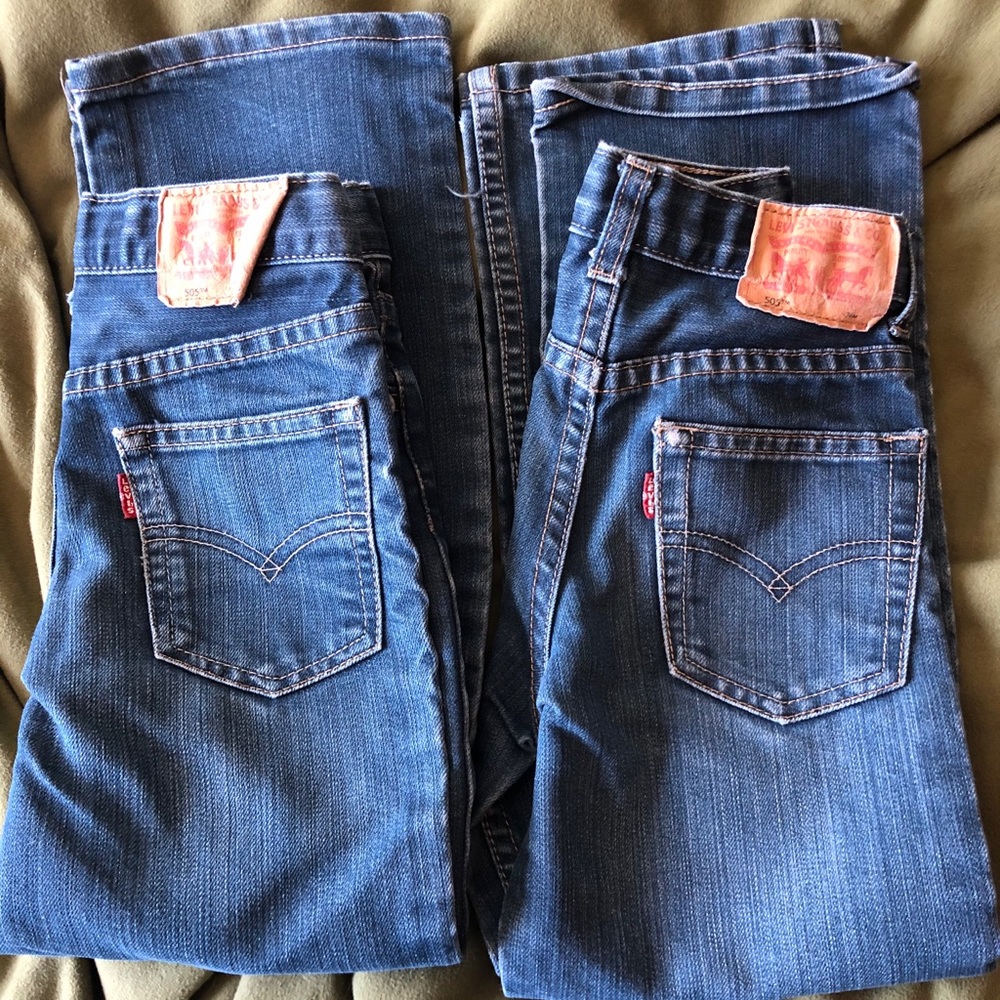 Two pairs of Levi 7 slim jeans